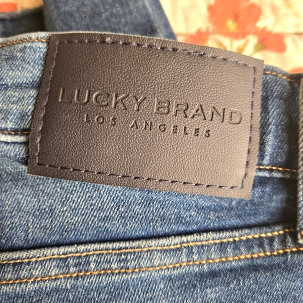 Womens Lucky Brand ankel blue jeans size  10 - Picture 4 of 9